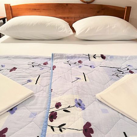 Zoro Apartments Palit Стая снимка