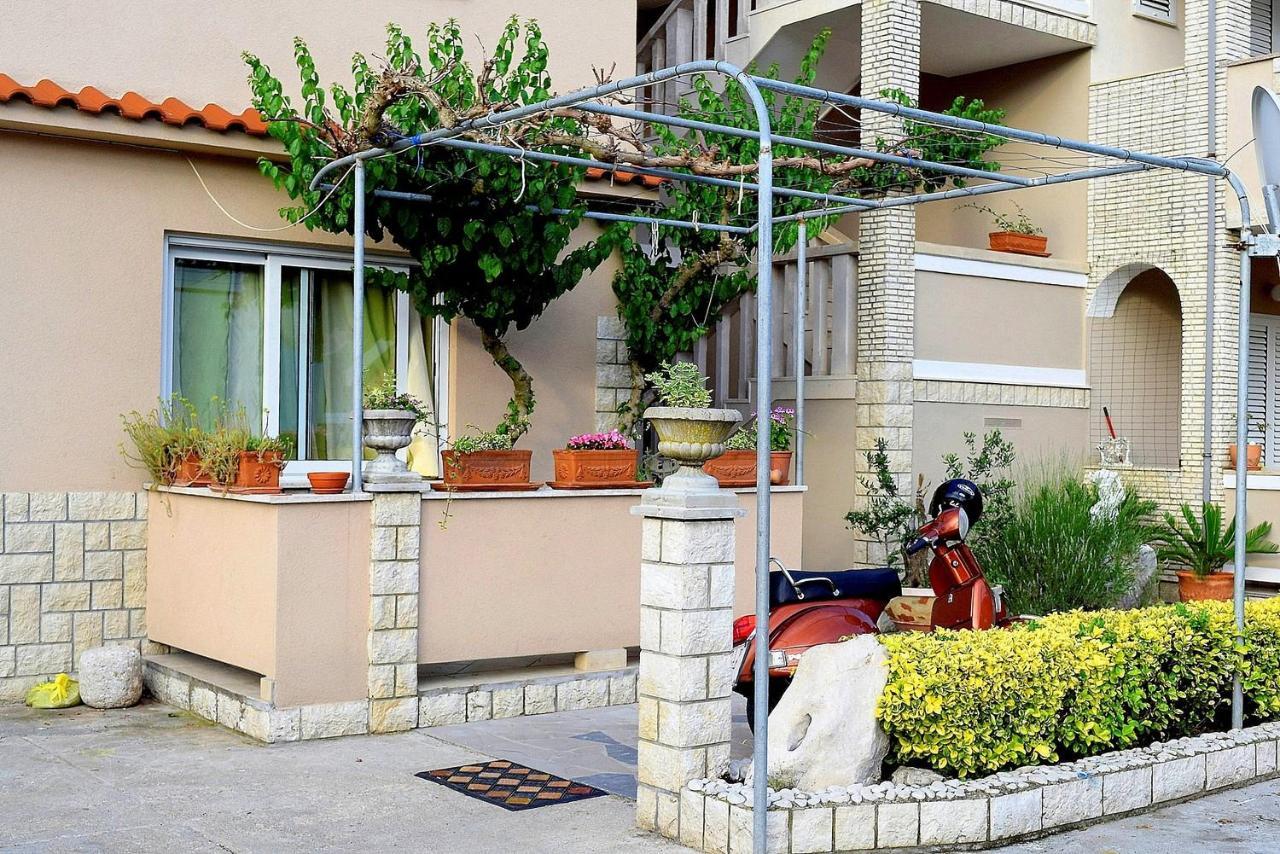 Zoro Apartments Palit Екстериор снимка