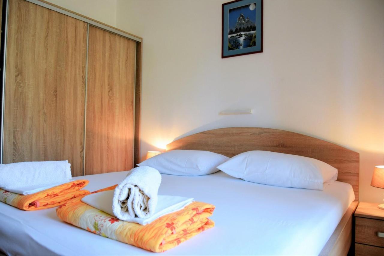 Zoro Apartments Palit Екстериор снимка