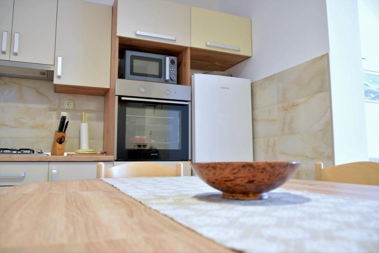 Zoro Apartments Palit Екстериор снимка
