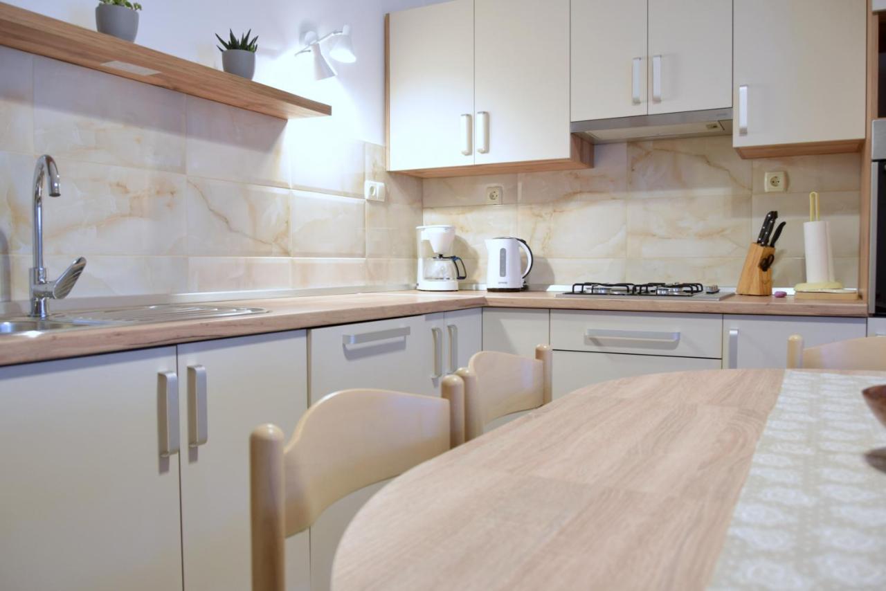 Zoro Apartments Palit Екстериор снимка