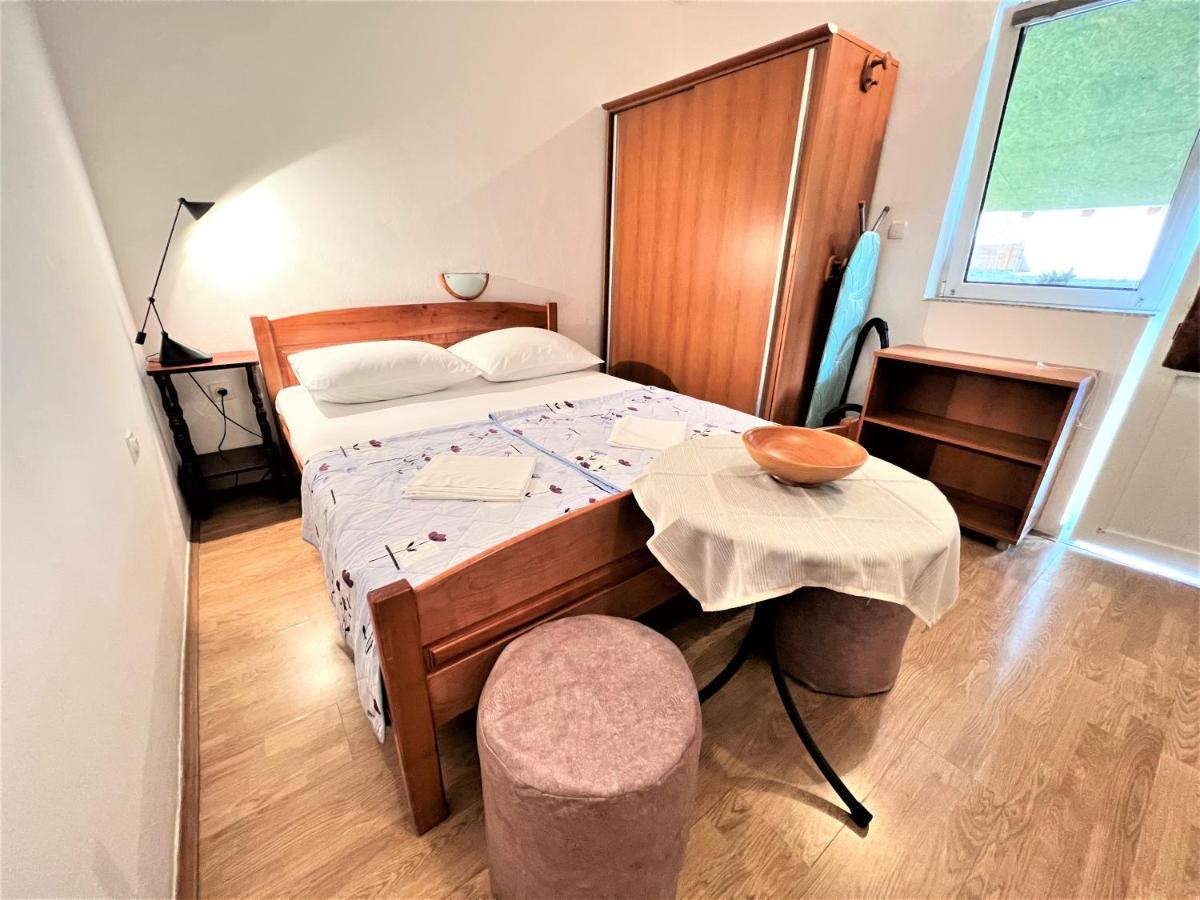 Zoro Apartments Palit Стая снимка