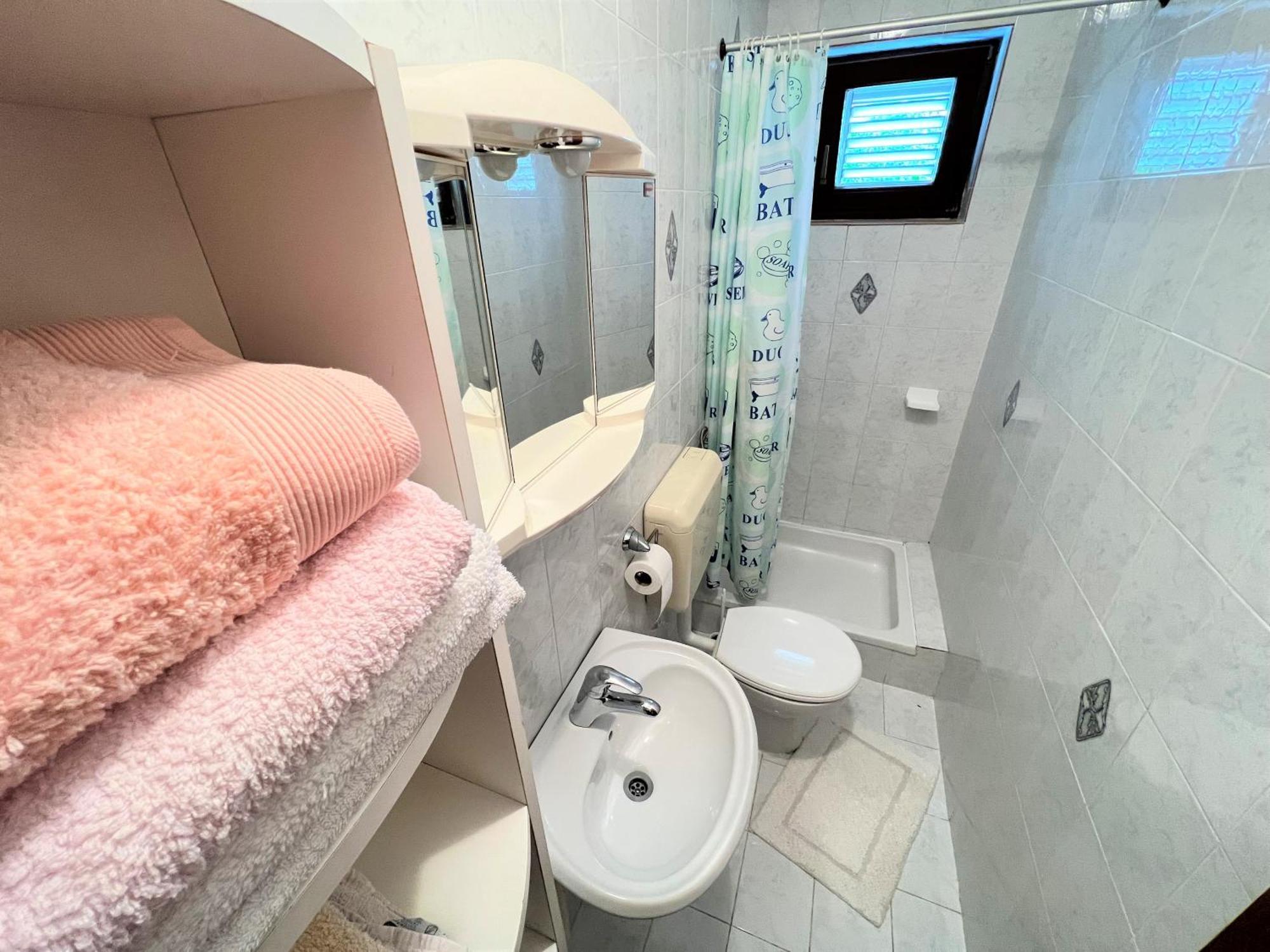 Zoro Apartments Palit Стая снимка